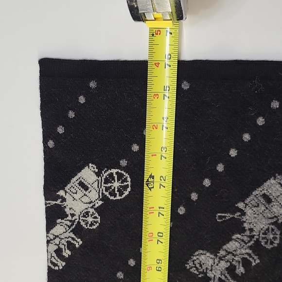 Coach Horse and Carriage 100% Wool Scarf - Picture 10 of 12